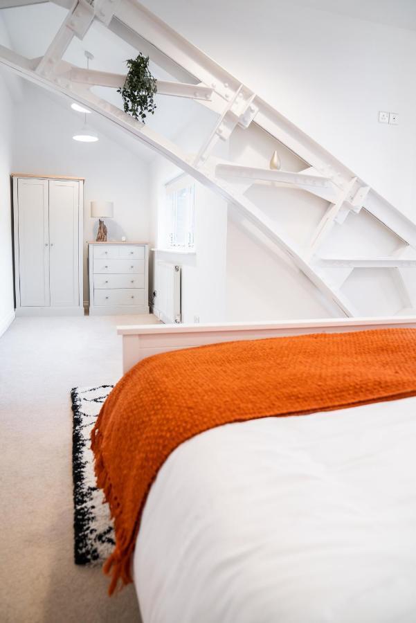 The Amazing Triplex - City Centre - Free Parking Sheffield Exterior foto