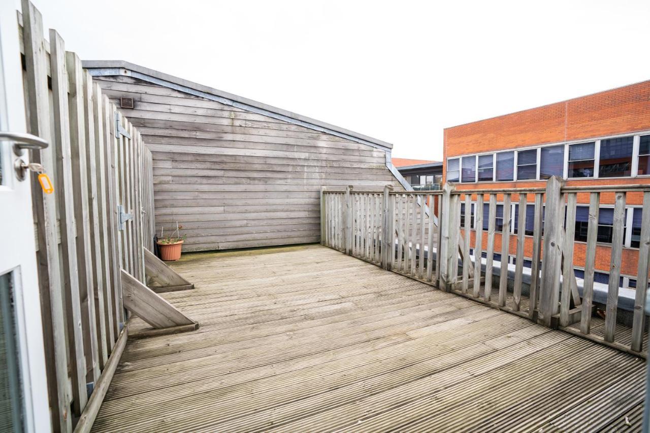 The Amazing Triplex - City Centre - Free Parking Sheffield Exterior foto